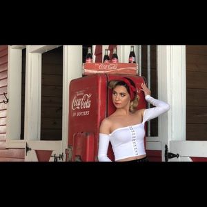 Forever 21 white crop top🧷